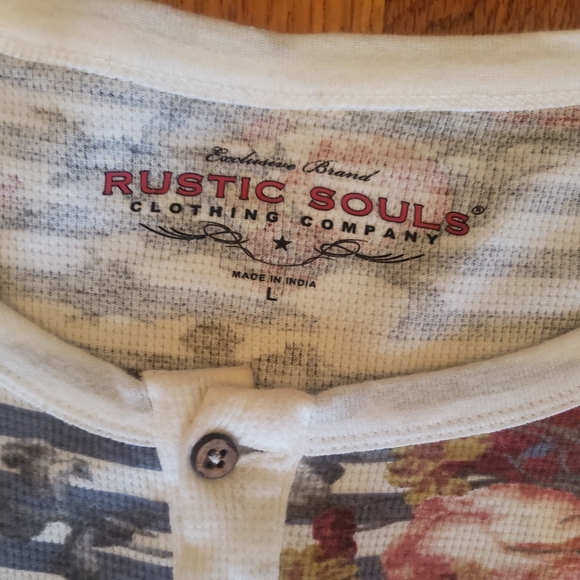 Shirt - Picture 3 of 3